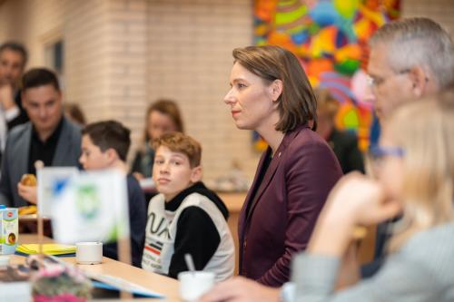 minister Hanke Bruins Slot van Binnenlandse Zaken op werkbezoek 